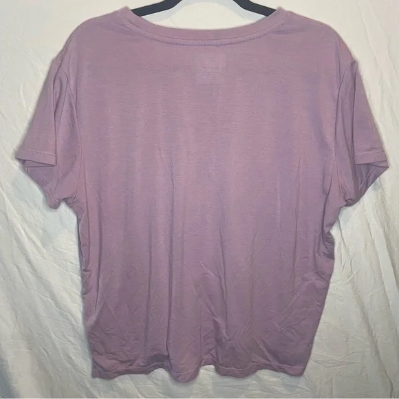 Reebok XL Women's Lavender Athletic Shirt PRELOVED - Picture 4 of 8